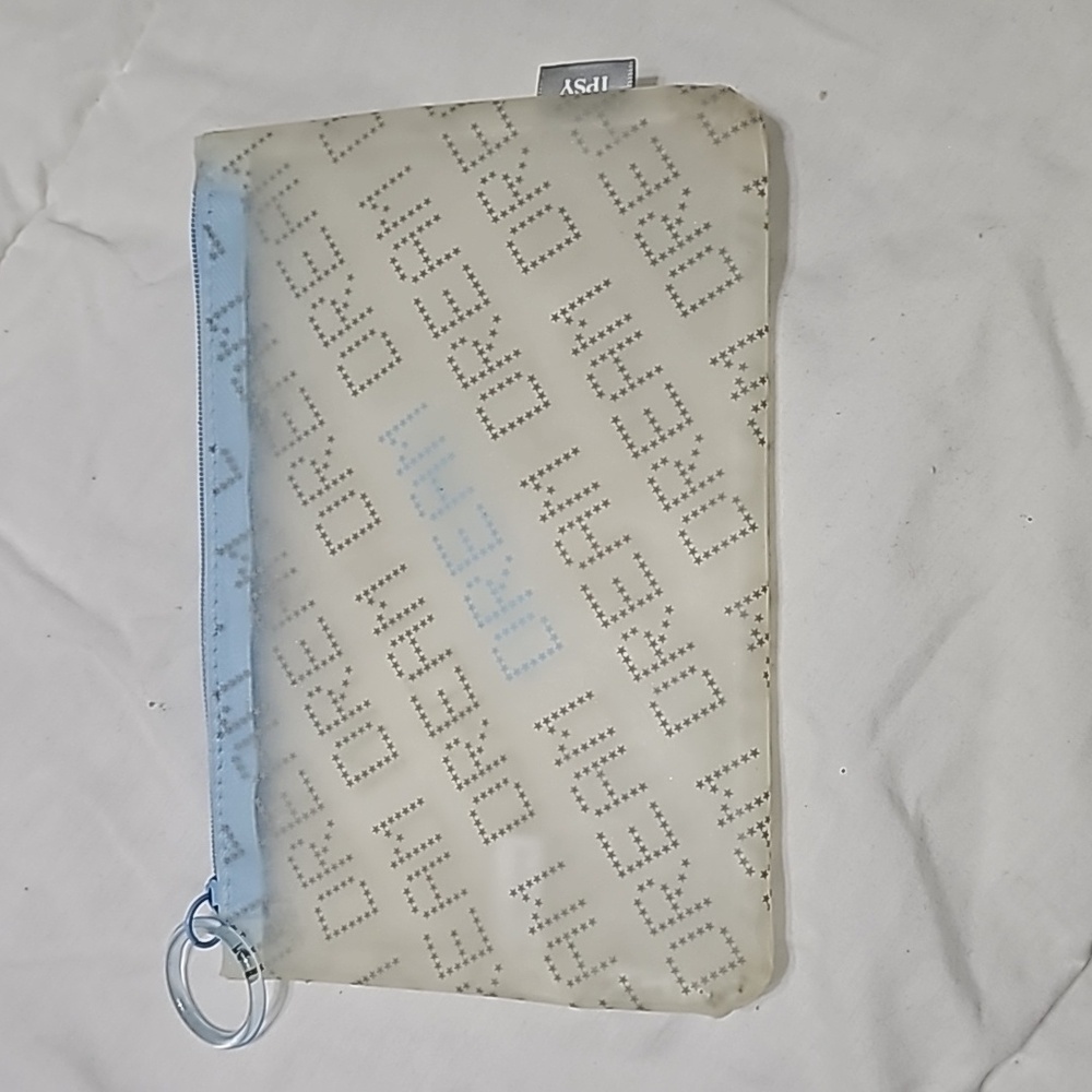 Ipsy makeup bag
